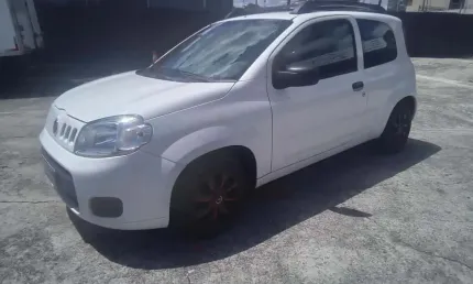 Fiat uno vivace 1.0 2014