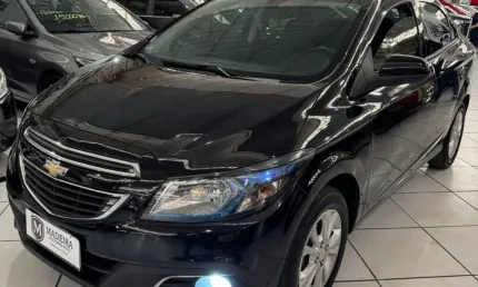 Carro super bem conservado e km baixa!