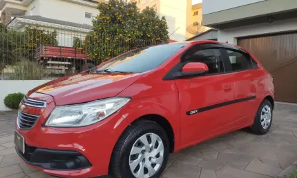 Onix 2013 lt completo