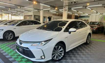 Toyota corolla altis hv 2022