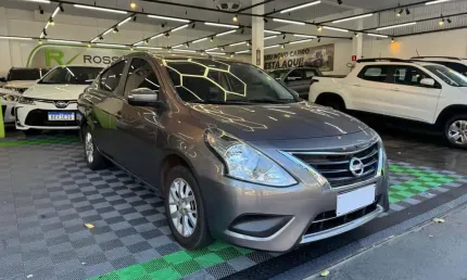 Nissan versa 16sv cvt 2020