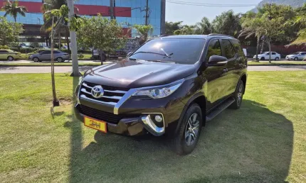 Hilux sw4 7 lugares