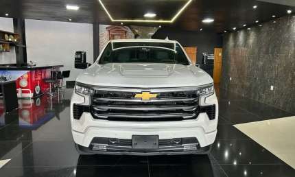 Chevrolet silverado 2024 5.3 v8 gasolina 1500 high country 4x4 automático