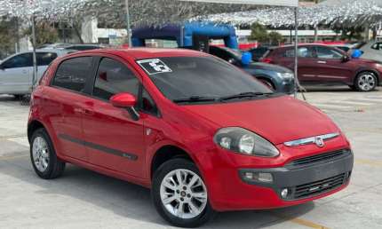 Fiat punto 1.4 attractive italia 8v flex 4p manual 2016