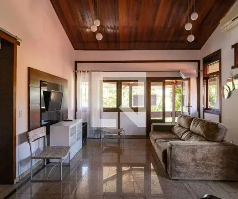 Casa / sobrado em condomínio para venda - piratininga, 3 quartos,  330 m² - niterói