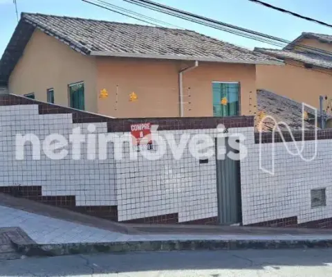 Casa com 3 quartos à venda na Rua das Tangerinas, Vila Cloris, Belo Horizonte
