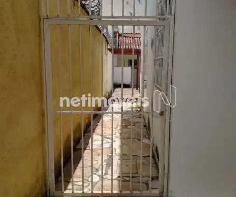 Casa com 2 quartos para alugar na Rua Dona Cidinha Stussi, Santa Amélia, Belo Horizonte
