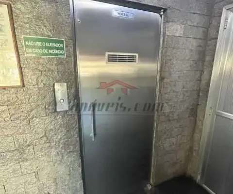 Apartamento com 2 quartos para alugar na Rua Boiaca, 227, Bento Ribeiro, Rio de Janeiro