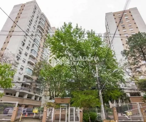 Apartamento com 3 quartos à venda na Beco Andaraí, 675, Passo da Areia, Porto Alegre