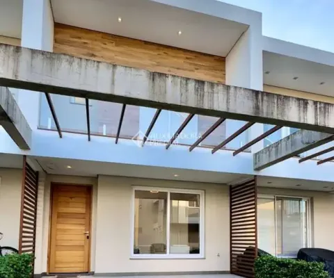 Casa em condomínio fechado com 3 quartos à venda na Rua Roberto Carlos Wagner, 800, Zona Nova, Capão da Canoa