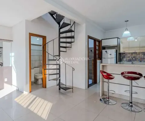 Casa em condomínio fechado com 2 quartos à venda na Avenida Outeiro, 83, Coronel Aparício Borges, Porto Alegre