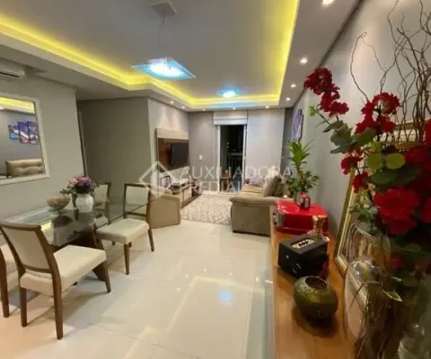Apartamento com 3 quartos à venda na Avenida Arnaldo Bohrer, 175, Teresópolis, Porto Alegre