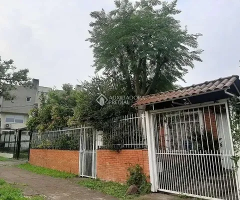 Casa com 3 quartos à venda na Rua Sargento Nicolau Dias de Farias, 50, Tristeza, Porto Alegre