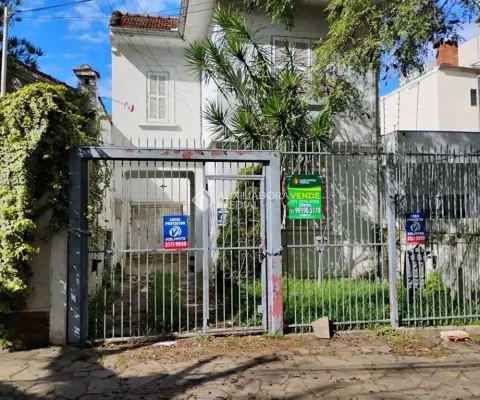 Casa com 3 quartos à venda na Rua João Abbott, 529, Petrópolis, Porto Alegre