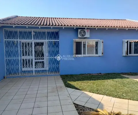 Casa em condomínio fechado com 3 quartos à venda na Rua Carlos Gomes, 215, Harmonia, Canoas