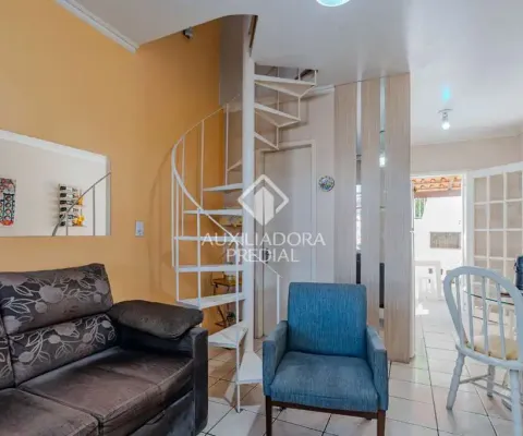 Casa em condomínio fechado com 2 quartos à venda na Avenida Juca Batista, 3527, Hípica, Porto Alegre