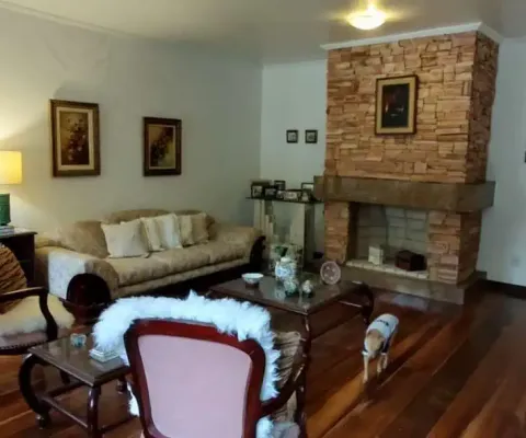 Casa com 3 quartos à venda na Rua Doutor João Simplício Alves de Carvalho, 515, Vila Ipiranga, Porto Alegre