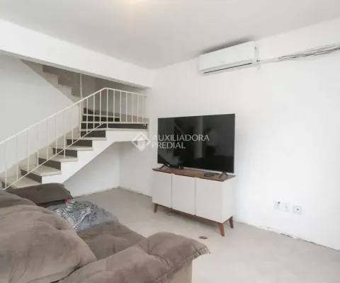 Casa com 4 quartos à venda na Rua Buarque de Macedo, 846, São Geraldo, Porto Alegre