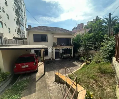 Casa com 3 quartos à venda na Rua Germano Petersen Júnior, 577, Auxiliadora, Porto Alegre