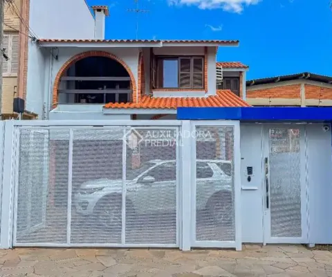 Casa comercial à venda na Rua Marquês de Alegrete, 133, São João, Porto Alegre
