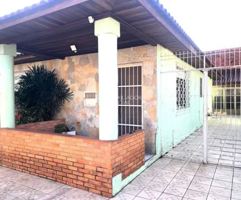 Casa com 3 quartos à venda na Rua Pedro Waine, 222, Santa Maria Goretti, Porto Alegre
