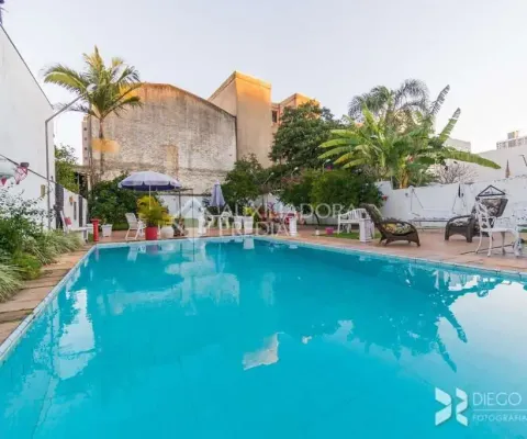 Casa com 4 quartos à venda na Rua Matias José Bins, 739, Três Figueiras, Porto Alegre