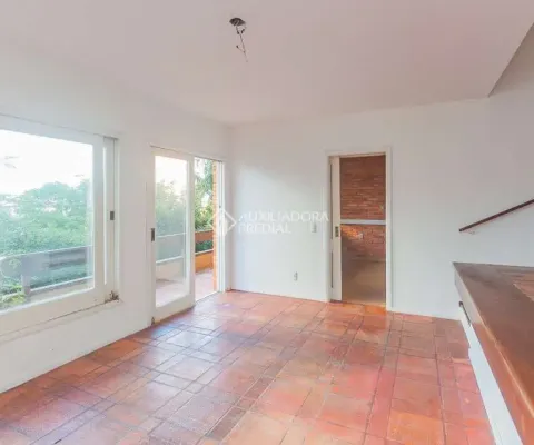 Casa em condomínio fechado com 4 quartos para alugar na Rua Engenheiro Olavo Nunes, 425, Bela Vista, Porto Alegre