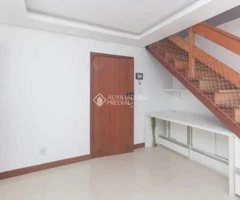 Cobertura com 2 quartos para alugar na Rua Carlos Trein Filho, 130, Auxiliadora, Porto Alegre