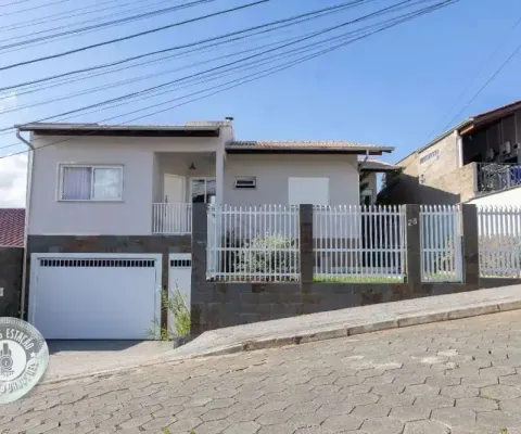 Casa com 3 quartos à venda em Água Verde, Blumenau 