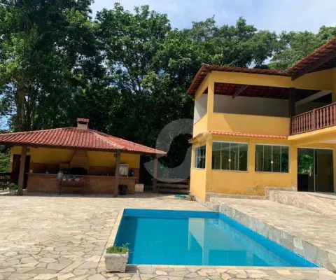 Fantástico sítio com cachoeira e piscina em saquarema