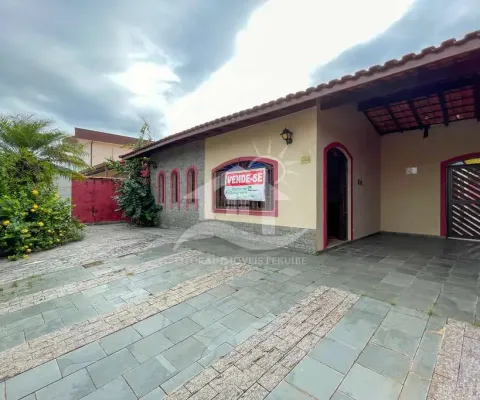 Casa térrea à venda , 3 quarto(s),  sendo 1 suíte(s)  no bairro arpoador, 700 metros da praia, peruíbe-sp