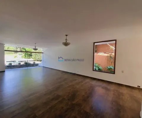 Sobrado 745m² - 6 dormitórios, 2 suítes, 6 vagas -  interlagos