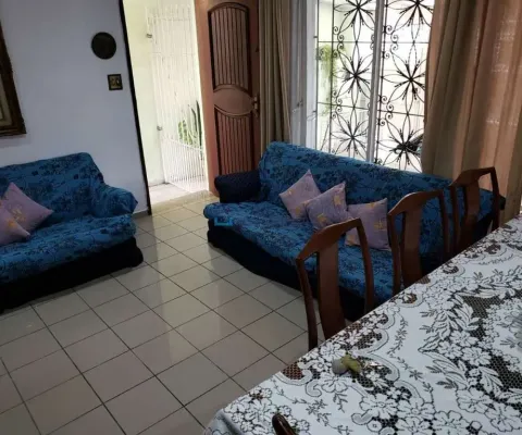 Casa térrea à venda próxima a estação de metrô são judas.