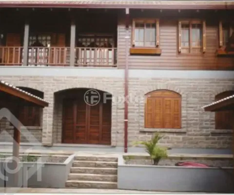 Casa com 4 quartos à venda na Rua Professora Viero, 555, Madureira, Caxias do Sul