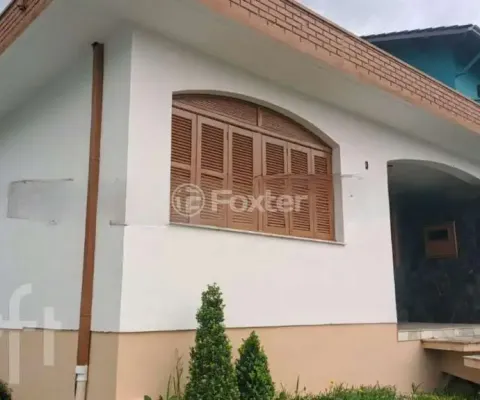 Casa com 3 quartos à venda na Rua Marcelo Felippi, 243, Salgado Filho, Caxias do Sul