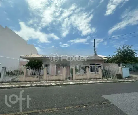 Casa com 3 quartos à venda na Rua Heriberto Hulse, 2004, Barreiros, São José