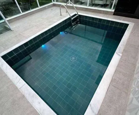 Casa sobreposta com 3 dormitórios e 3 suítes com piscina - boqueirão / santos embaré - santos/sp