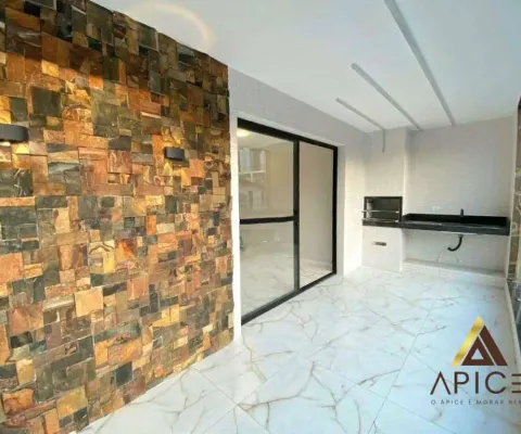 Linda casa sobreposta alta nova com 140m² úteis - 03 suítes - 04 banheiros - varanda gourmet - churrasqueira - 02 vagas de garagem por r$ 979 mil