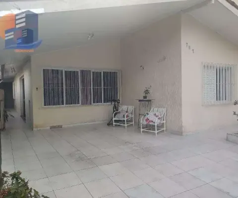 Casa térrea lado praia com quintal e churrasqueira!