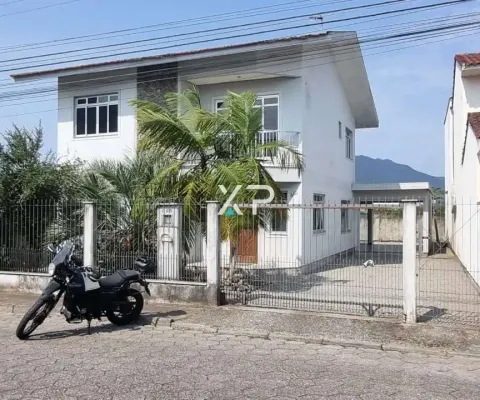 Casa no centro de palhoça à venda com 4 dormitórios | xp2461