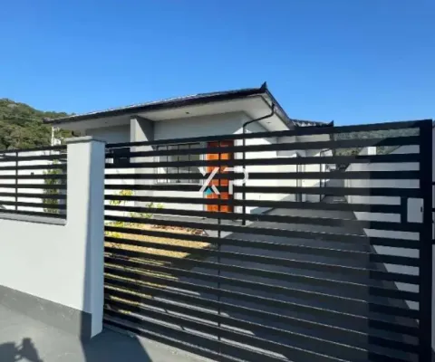 Casa de 2 quartos sendo um suíte, em forquilhas- são josé