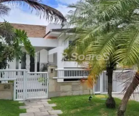 Casa em condomínio fechado com 4 quartos à venda na Avenida Djalma Ribeiro, Barra da Tijuca, Rio de Janeiro