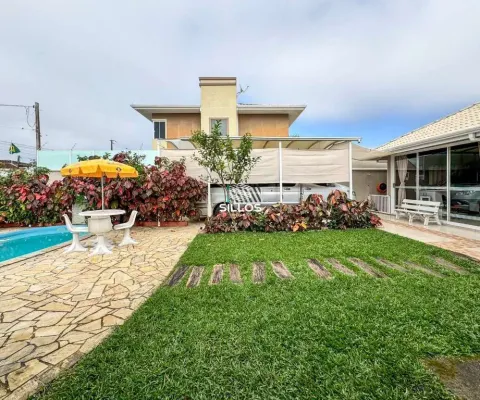 Casa à venda com 5 quartos e piscina no litoral - caiobá/pr