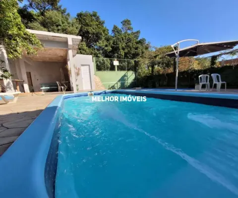 Casa com 03 dormitórios sendo 01 suíte com espaço de lazer com piscina à venda em sapucaia do sul - rs