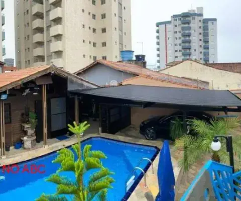 Belíssima casa térrea de madeira com piscina, hidro, churrasqueira, sauna venda 50 metros da praia mar em mongaguá.