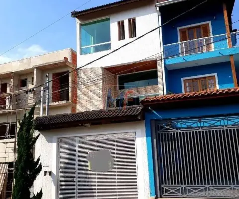 Ref: 15.516 - lindo sobrado em cond. fechado no jardim mirna,  220 m² a.u. 3 quartos (1 suíte), churrasqueira, área gourmet, 4 vagas, quintal.