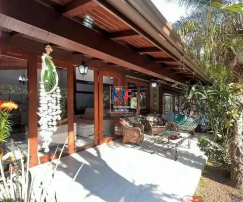 Excelente casa em cond. fechado em carapicuíba/sp, com 320m² a.u., 4 dormitórios, sala, cozinha, piscina, churrasqueira, forno de pizza, sauna úmida, 4 vagas (ref 20.223)