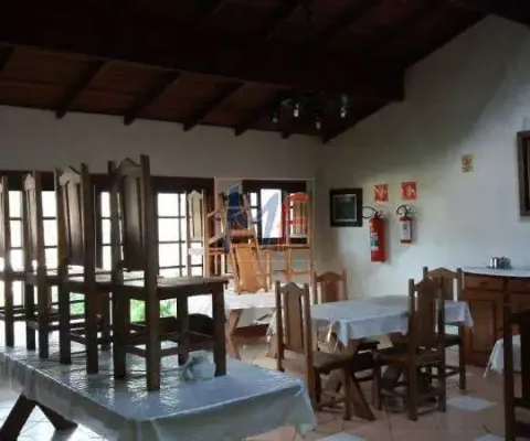 Linda casa térrea com 1200 m² de terreno e 450 m² de construção 3 dorms( 1 suíte), piscina,10 vagas bairro conj. res. mazzeo. ref: 10. 8067