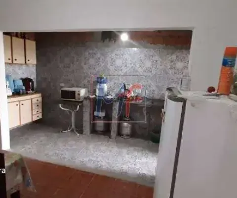Excelente casa térrea no bairro chácara maria francisca, possui 2 dorms, com 65 m² útil e terreno com 500 m². analisa permutas. ref 11.452