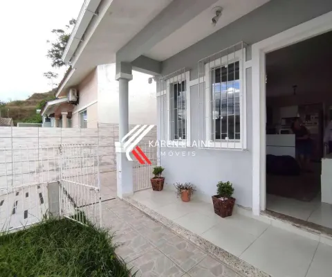 Casa à venda: 02 dormitórios com piscina em são sebastião na palhoça